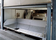 Tanks with belt conveyors