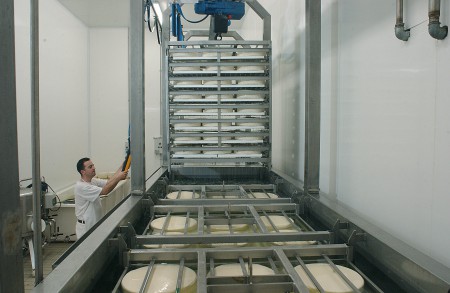 Dynamic salting systems