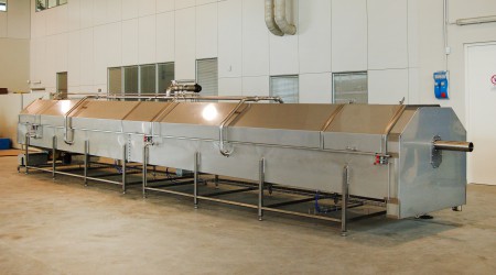 Mechanical ricotta drainage tunnels