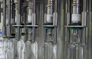 Vacuum filling systems