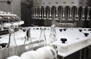 Vacuum filling systems
